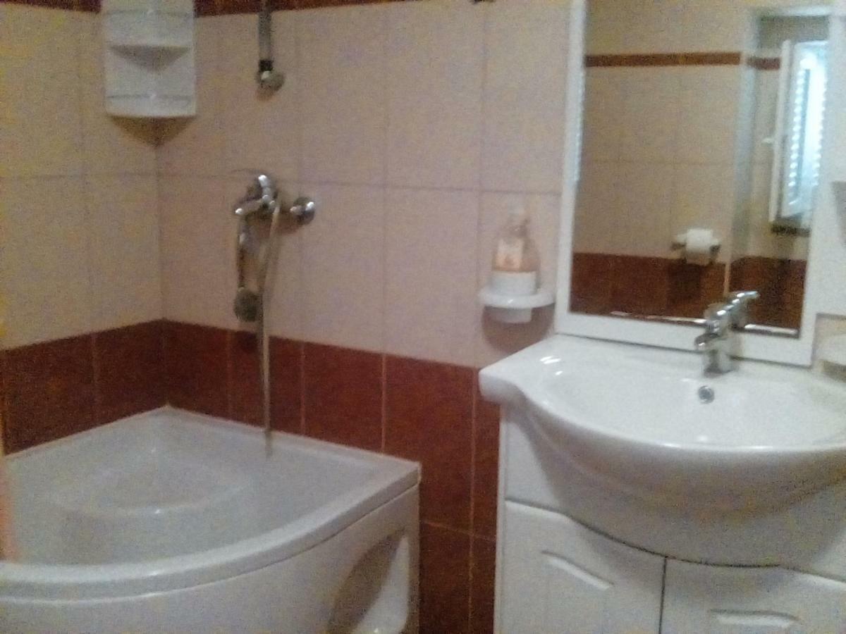 Apartmani Sersic Baška Exterior foto